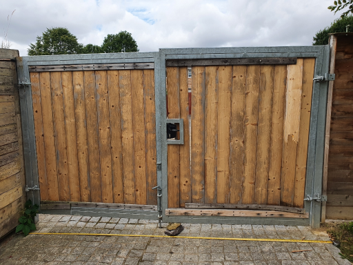 New Steel Gates Manufactured Tp Steelwork Ltd 1 Medium